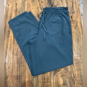 Lululemon Women’s Iron Blue Tapered-Leg Mid-Rise
 Pant *Luxtreme Size Small